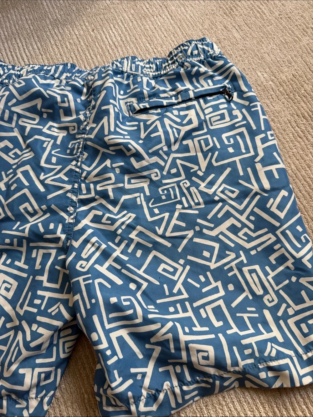 Onia Men’s Charles Tribal Blue White Bathing Suit Swim Shorts Trunks 7” Size M